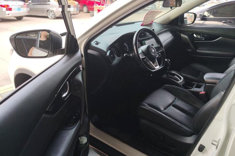 Used Nissan X-Trail 2021 2.0L CVT 2WD XE Fashion Edition Driver Seat