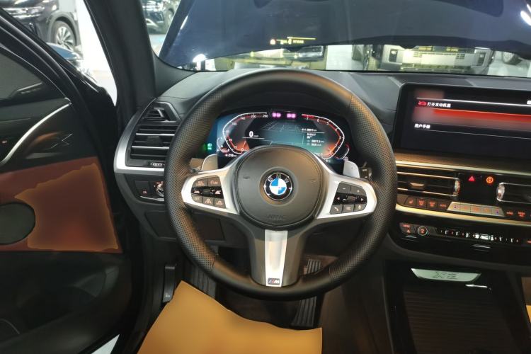 Used BMW X3 2022 Restyled xDrive30i Luxury Edition M Night Sky Package Steering Wheel