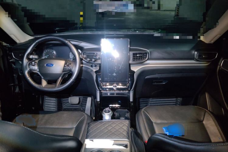 Used Ford Explorer 2020 EcoBoost 285 4x4 Trend Edition 7-Seater Center Console