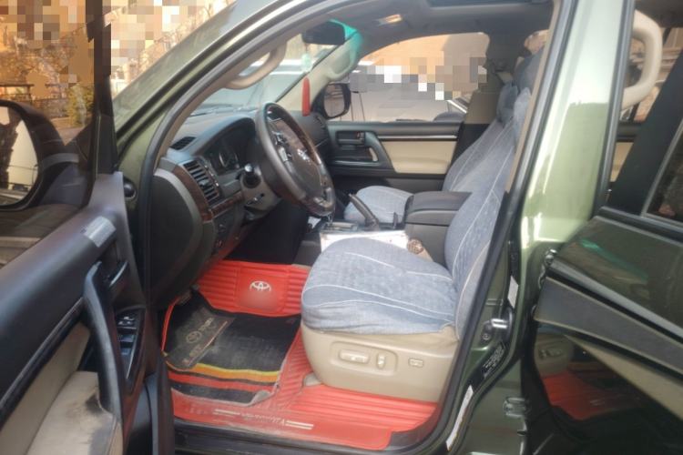 Used Toyota Land Cruiser 2011 4.0L GX Parallel Import