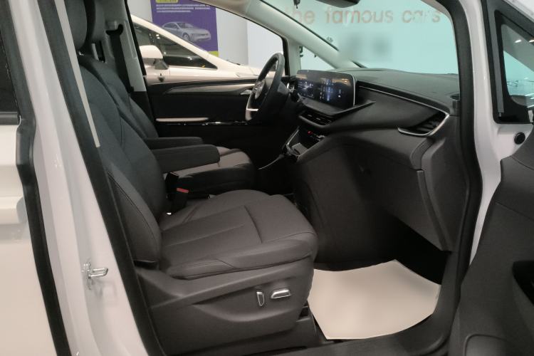 Used Buick GL8 New Energy 2025 Lu Shang Smart Enjoyment Edition 7-Seater