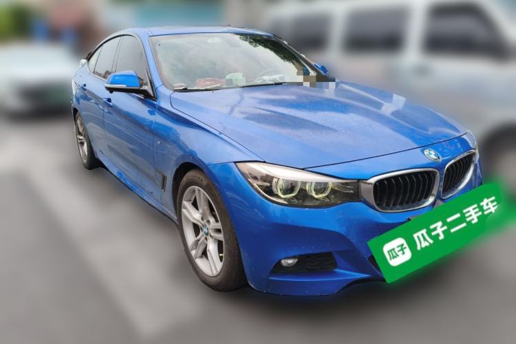 Used BMW 3 Series GT 2020 320i M Sport Package Front Right 45 Deg