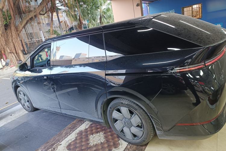 Used XPeng X9 2024 702 Ultra-Long Range Max
