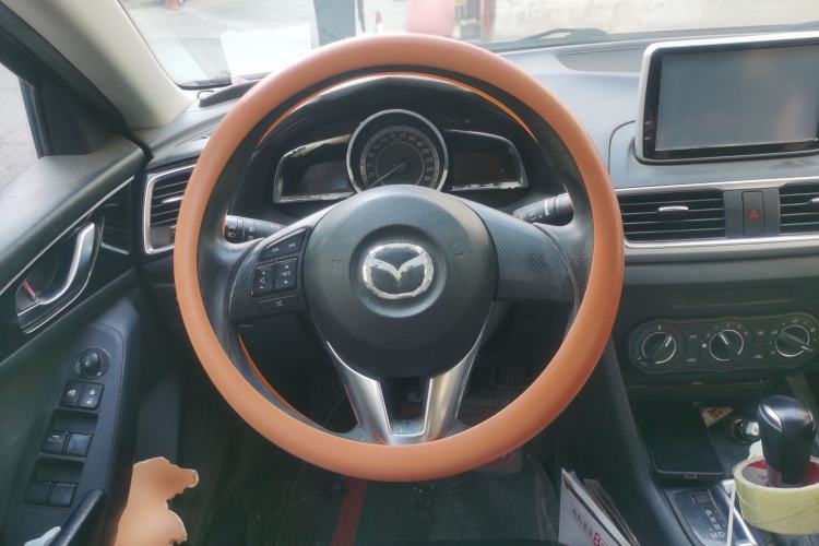 Used Mazda 3 Axela 2016 Sedan 1.5L Automatic Comfort Model