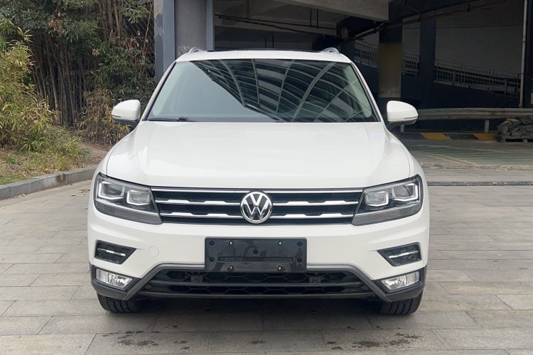 Used Volkswagen Tiguan L 2019 330TSI Automatic Two-Wheel Drive Smart Luxury Version China V Emission Standard