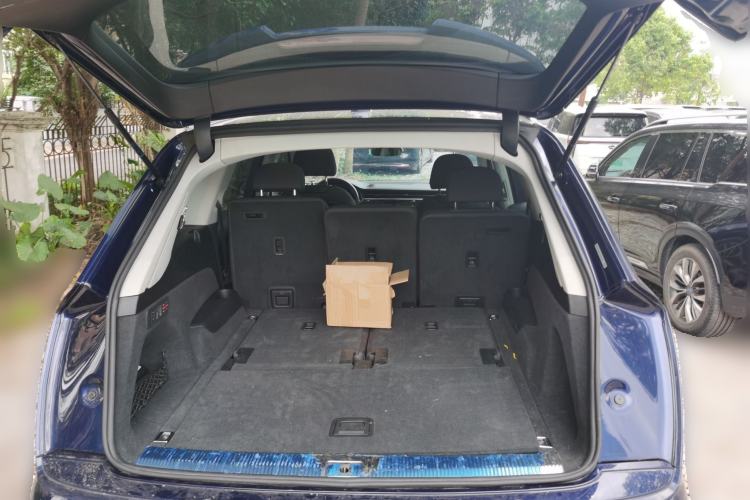 Used Audi Q7 2020 55 TFSI quattro S line sports model