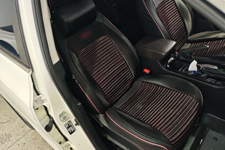 Used GAC Trumpchi GS3 2017 150N Automatic Elite Edition Right Front Seat