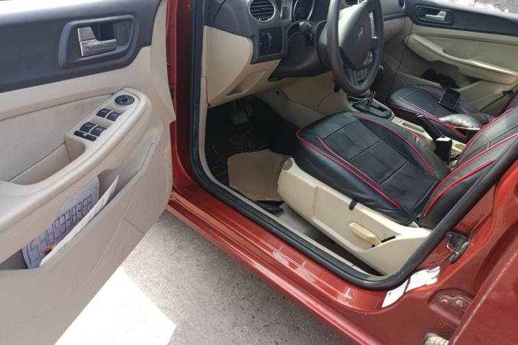 Used Ford Focus 2013 Sedan Classic 1.8L Automatic Base Model
