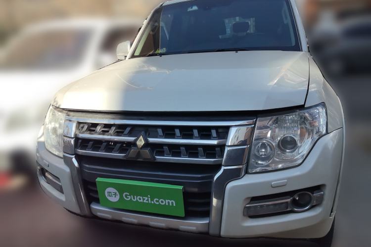 Used Mitsubishi Pajero 2015 3.0L Automatic Elite Overdrive Version China IV Standard
