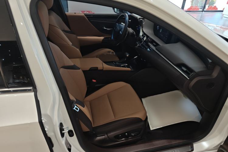 Used Lexus ES 2020 260 Excellence Edition