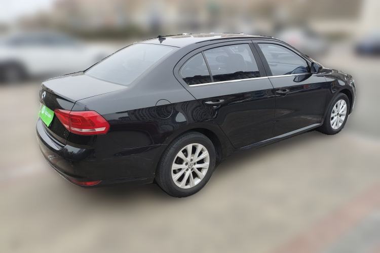 Used Volkswagen Lavida 2015 1.6L Manual Comfort Edition
