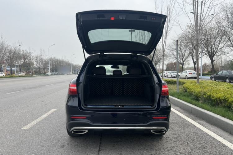 Used Mercedes-Benz GLC 2018 GLC 260 4MATIC Dynamic Edition Trunk