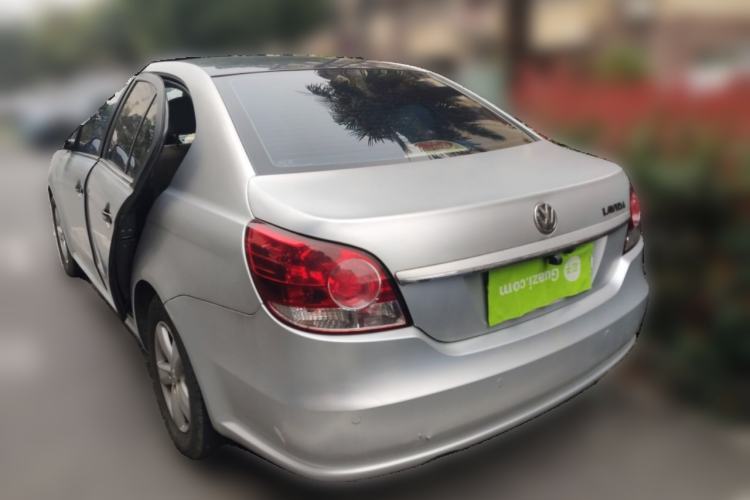 Used Volkswagen Lavida 2011 1.6L Manual - Premium Edition