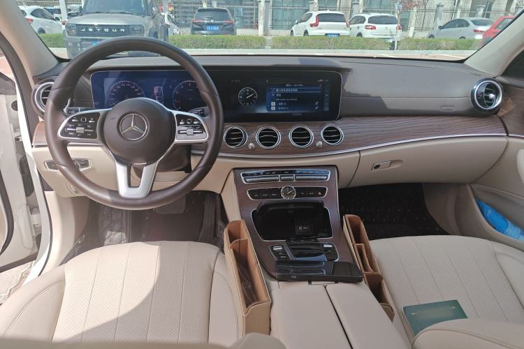 Used Mercedes-Benz E-Class 2019 E 300 L Stylish Model Center Console