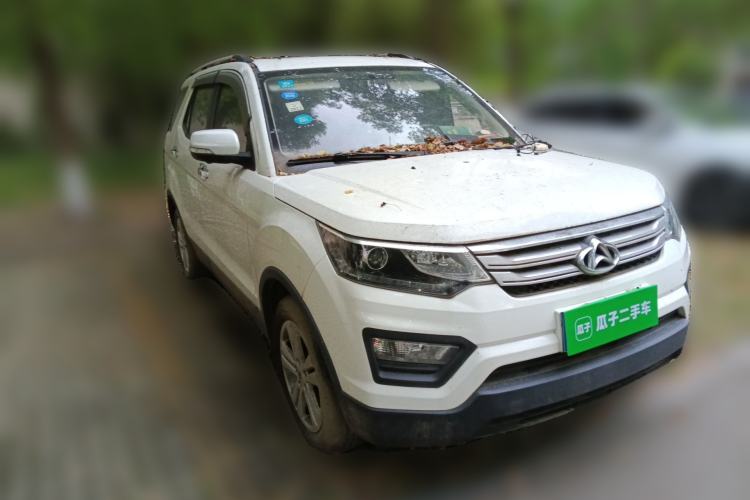 Used CHANGAN OSHAN CX70 2016 1.6L Manual Luxury Model Front Right 45 Deg