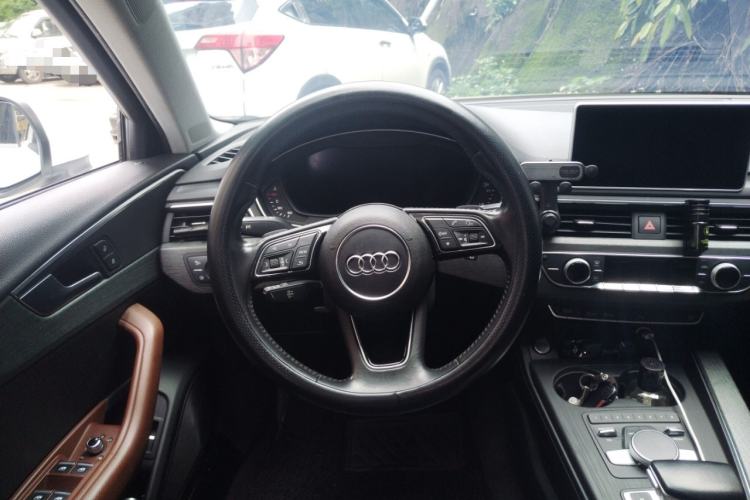 Used Audi A4L 2017 45 TFSI quattro Style Edition Steering Wheel