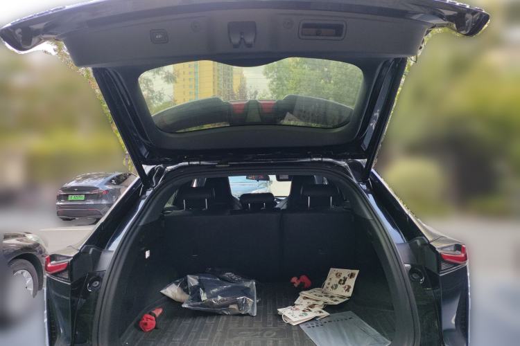 Used CHANGAN OSHAN Z6 2023 Blue Whale 1.5T DCT Smart Luxury Model
