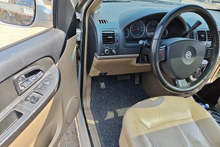 Used Buick GL8 2013 2.4L Executive Edition Driver Seat