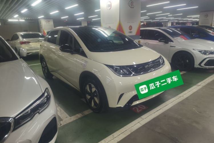 Used BYD Dolphin 2024 Honor Edition 420km Fashion Version Front Right 45 Deg