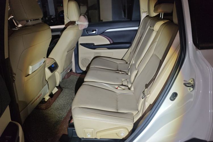 Used Toyota Highlander 2015 2.0T Four-Wheel Drive Luxury Edition 7-Seater
