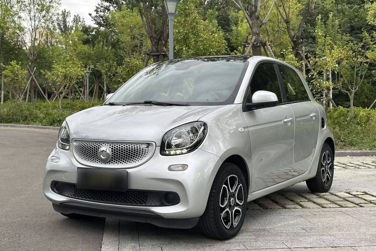 Used smart forfour 2016 0.9T 66 kW Pioneer Edition