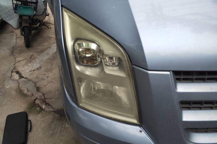 Used Ford Transit Custom 2009 2.4T Diesel Luxury Short Wheelbase Mid-Roof Emission Standard III
