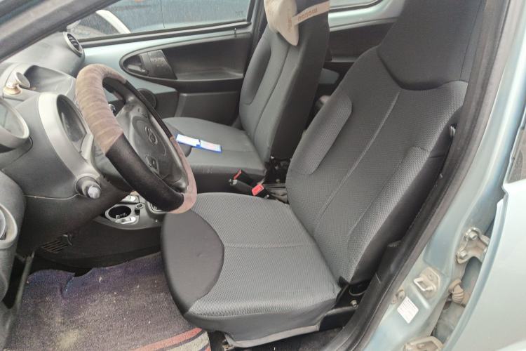 Used BYD F0 2011 Shangku Edition 1.0L Yuexiu Model Left Front Seat