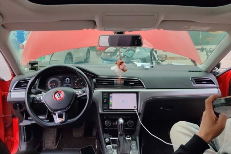 Used Volkswagen Lamando 2019 280TSI DSG Comfort Edition China VI standard Center Console