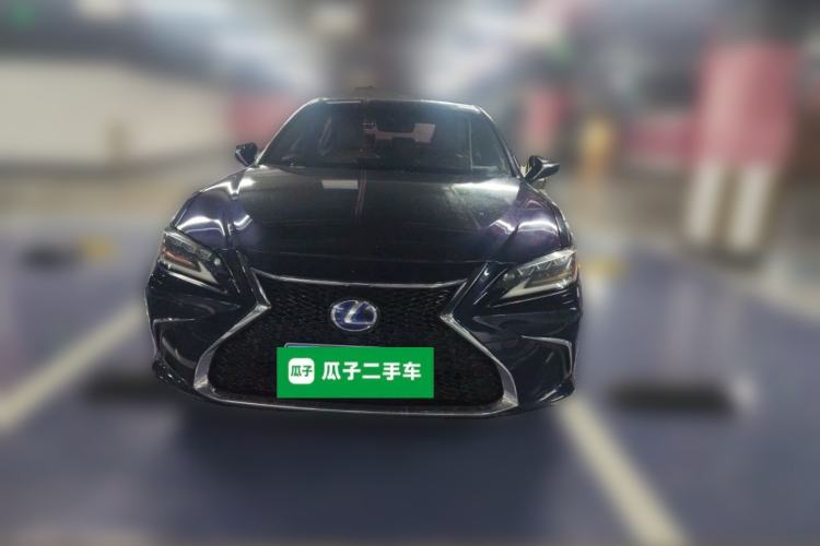 Used Lexus ES 2018 300h Premium Edition China V Standard
