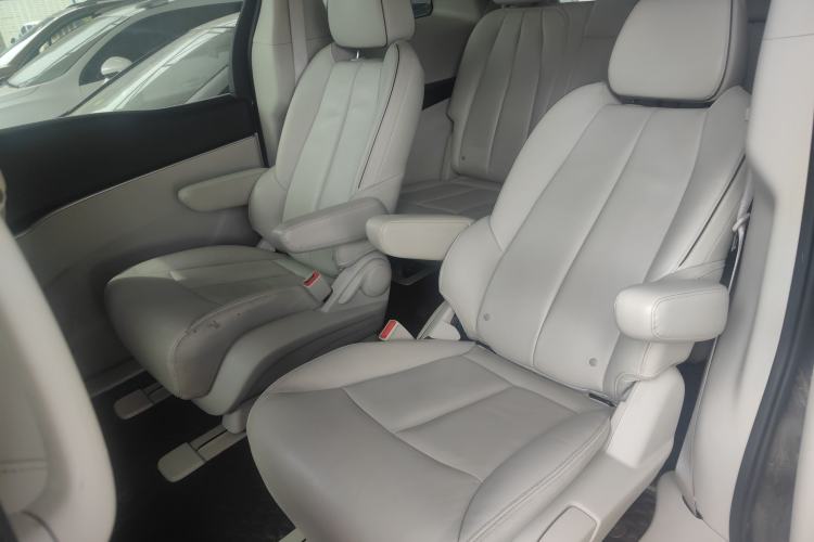 Used Buick GL8 2020 Land Business Class 652T Luxury Model Left Rear Seat