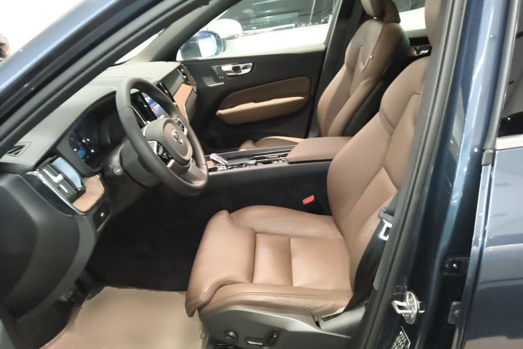 Used Volvo XC60 2025 B5 Four-Wheel Drive Smart & Advanced Luxury Edition