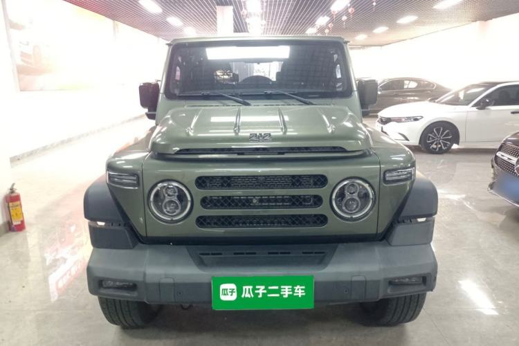 Used 212 T01 2024 2.0T Explorer
