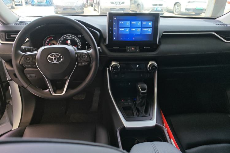 Used Toyota RAV4 2022 2.0L CVT Two-Wheel Drive Fashion Plus Edition Center Console