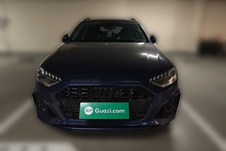 Used Audi A4 2023 allroad quattro
