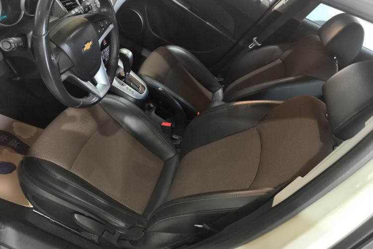 Used Chevrolet Cruze 2013 Hatchback 1.6L Automatic Luxury Model