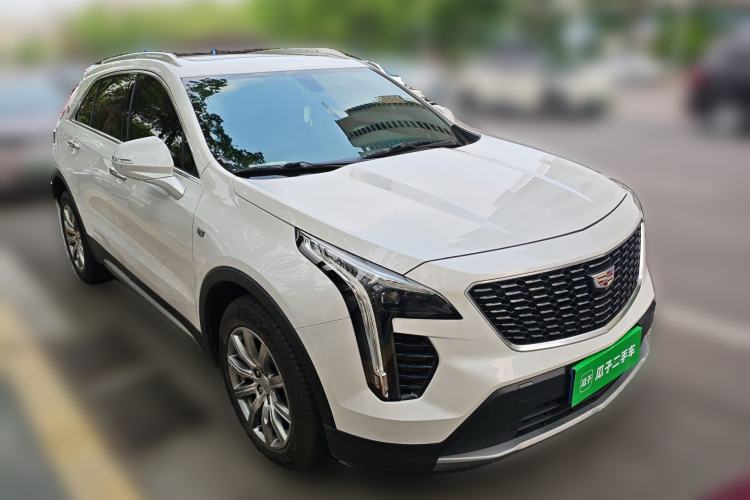 Used Cadillac XT4 2021 28T Two-Wheel Drive Leading Version Front Right 45 Deg