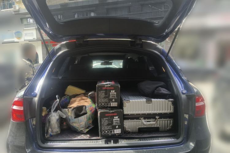 Used Mercedes-Benz GLC 2019 GLC 260 4MATIC Dynamic Edition Trunk