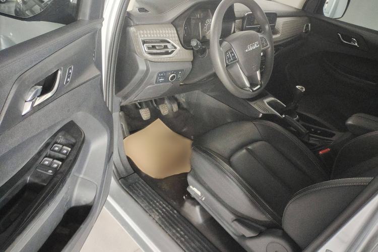 Used JMC Baodian 2022 2.5T Diesel 4x4 Comfort Edition Standard Wheelbase JX4D25A6L
