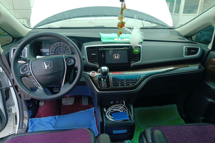 Used Honda Odyssey 2015 2.4L Smart Edition Center Console