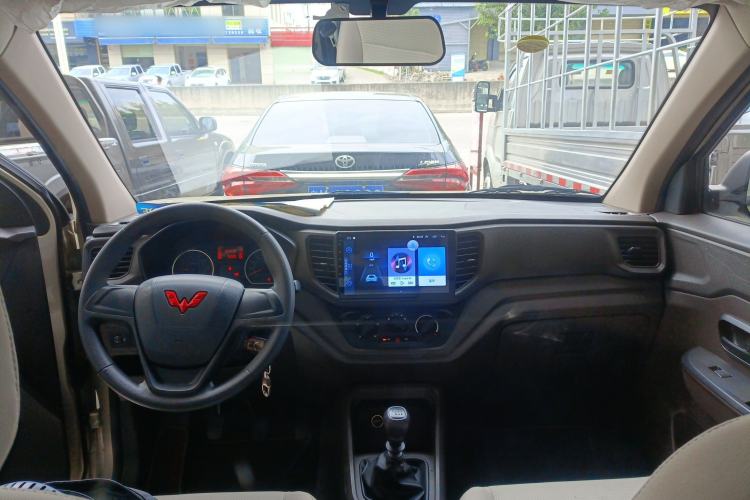 Used Wuling Hongguang V 2021 1.5L Jingqu Edition Enclosed-Window Vehicle LAR
