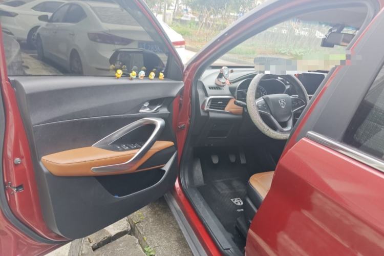 Used Baojun 510 2017 1.5L Manual Luxury Model Driver Seat