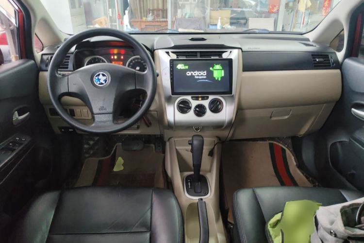 Used Venucia R50 2014 1.6L Automatic Splendid Edition
