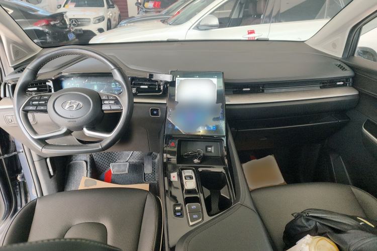 Used Hyundai Custo 2021 270TGDi Prestige LUX Center Console