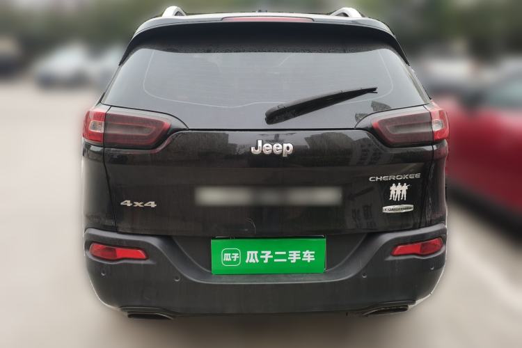 Used Jeep Cherokee 2016 2.4L Leading Edition
