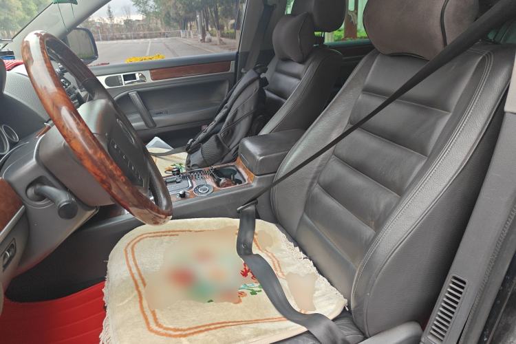 Used Volkswagen Touareg 2006 3.2L Luxury Edition Left Front Seat