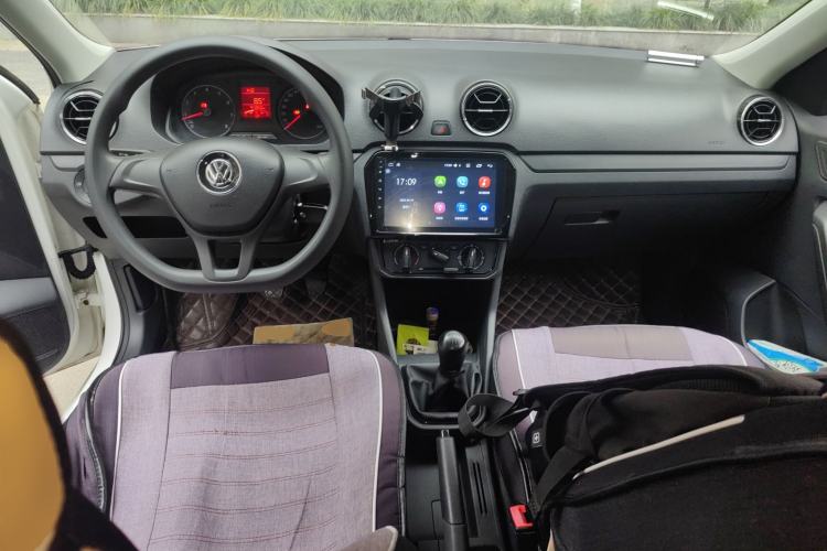 Used Volkswagen Jetta 2017 1.4L Manual Fashion Edition Center Console