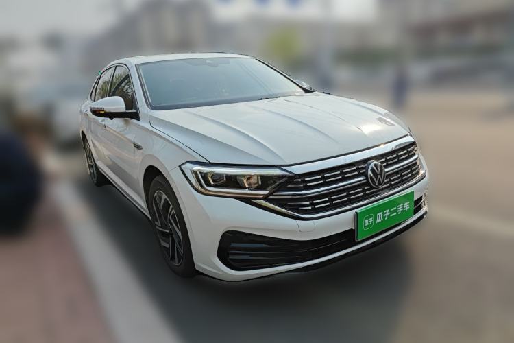 Used Volkswagen Sagitar 2025 300TSI DSG Excellence Edition Front Right 45 Deg