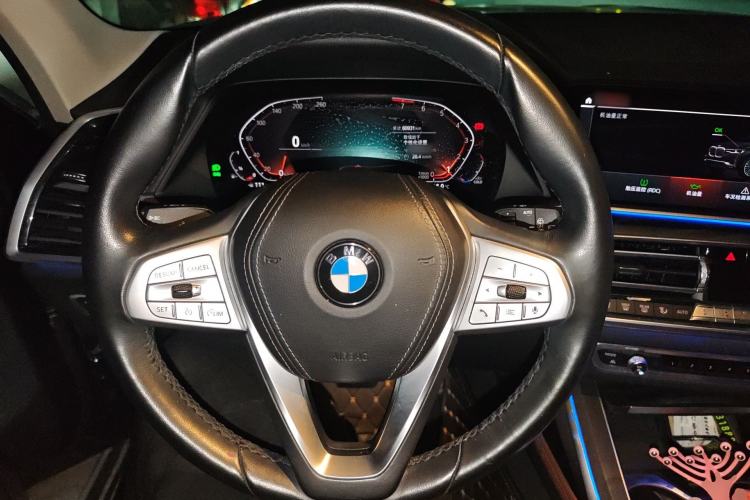 Used BMW X7 2019 xDrive40i Luxury Package with Leading Features
