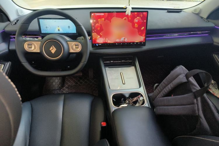 Used Baojun Yunhai 2024 140km Plug-in Hybrid Version Center Console