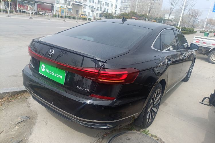 Used Volkswagen Passat 2022 330TSI Starry Luxury Edition – Exclusive Special Edition